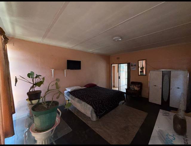 3 BEDROOM HOUSE FOR SALE IN VANDERBIJLPARK CE 3